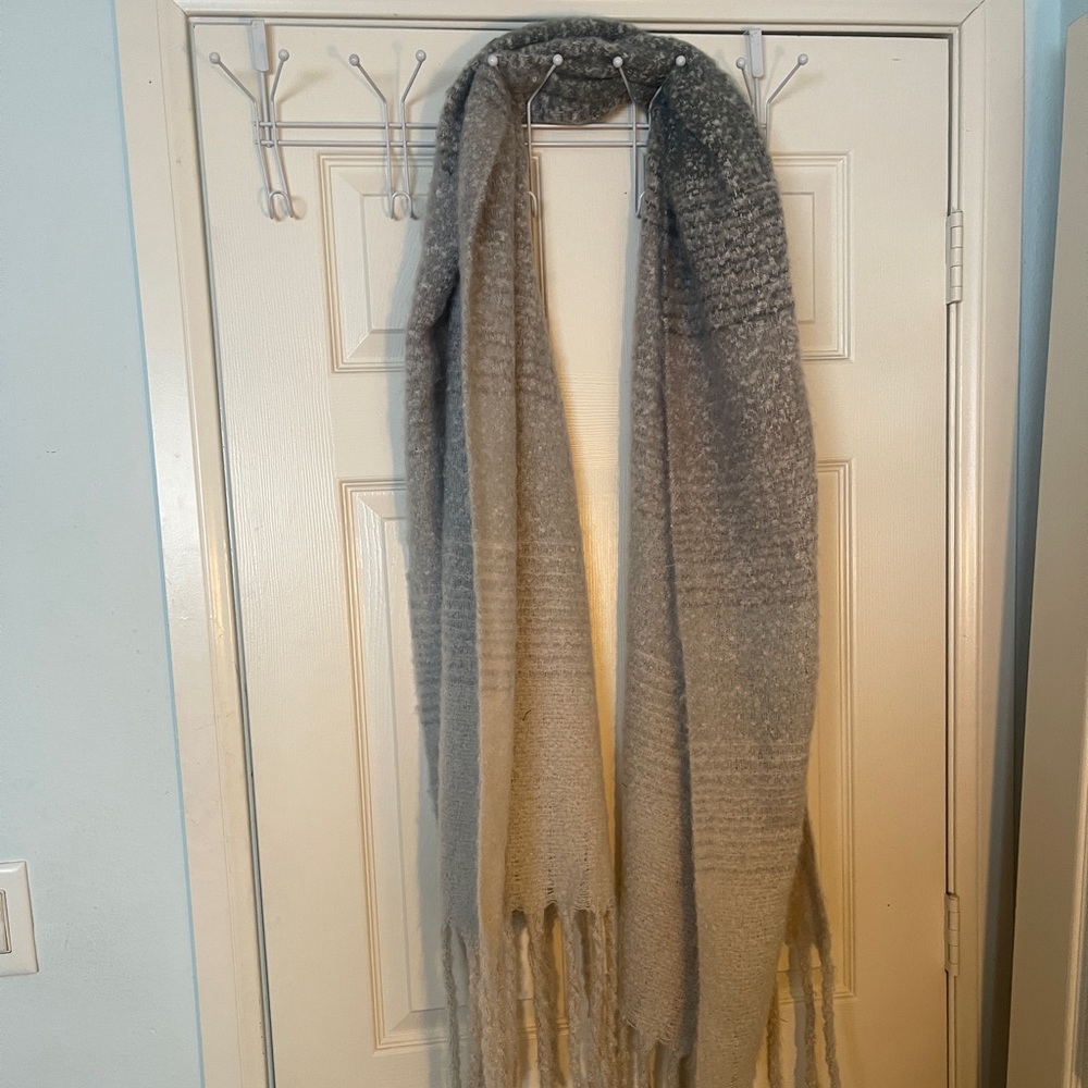 Mea Sea Scarf